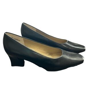 Classic Elegant Black Vintage Heels